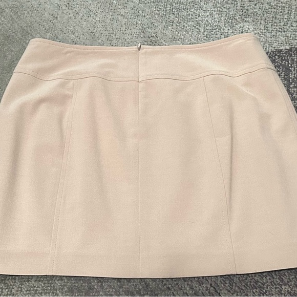 EUC 1990’s Vintage BeBe 2 piece Suit. Beautiful camel color.Size 6/8 - Picture 13 of 16